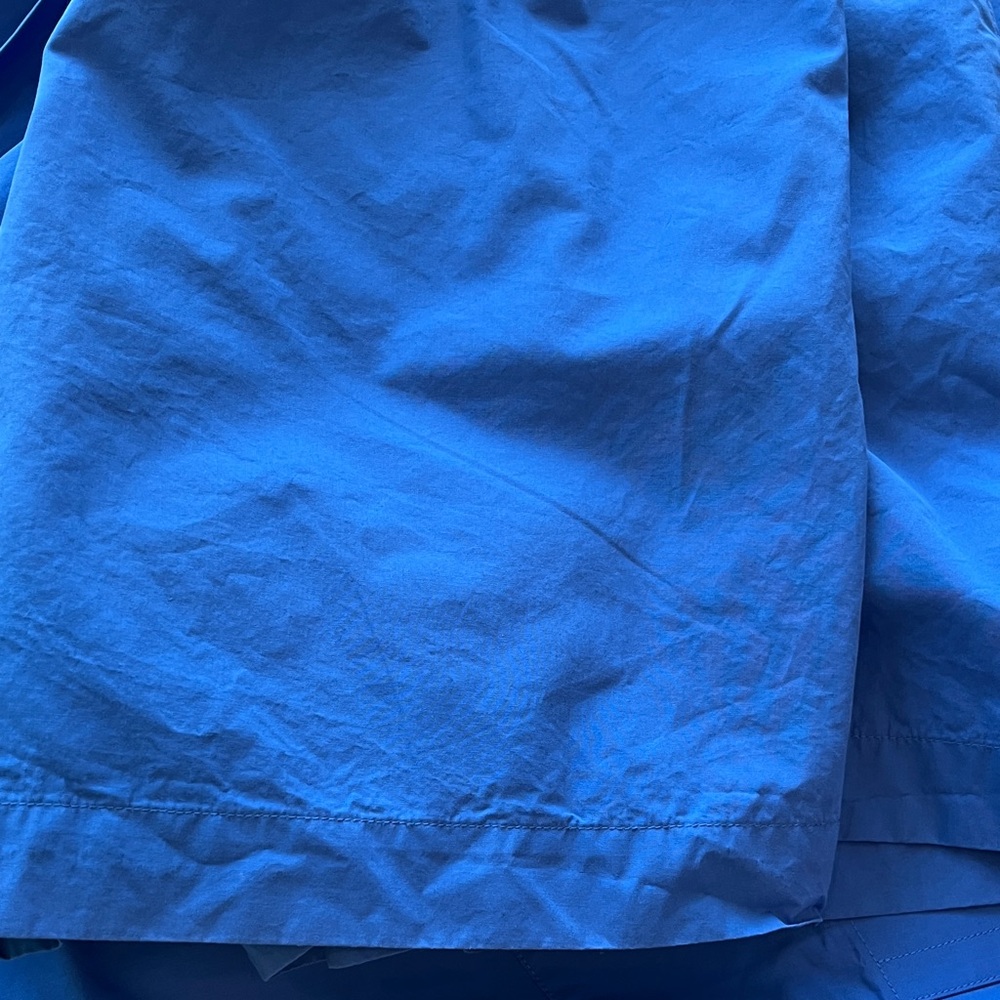 Lafayette 148 New York Women’s Vibrant Blue Shorts size small - Picture 5 of 6